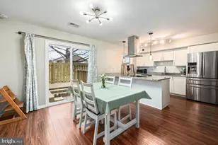 9514 Hagel Cir, Lorton, VA 22079 - Photo 7