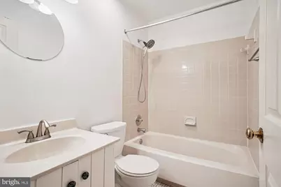 2816 Kelly Square, Vienna, VA 22181 - Photo 31