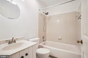 2816 Kelly Square, Vienna, VA 22181 - Photo 31