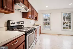 2816 Kelly Square, Vienna, VA 22181 - Photo 15