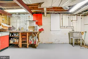 8230 Gregory Dr, Alexandria, VA 22309 - Photo 7