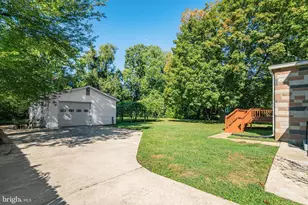 8230 Gregory Dr, Alexandria, VA 22309 - Photo 37