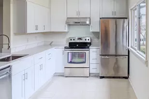 2437 Glengyle Dr, Vienna, VA 22181 - Photo 13