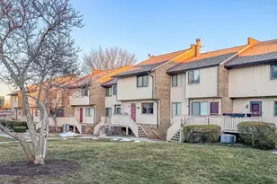 2437 Glengyle Dr, Vienna, VA 22181 - Photo 5