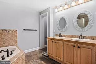 10509 Dunn Meadow Rd, Vienna, VA 22182 - Photo 59