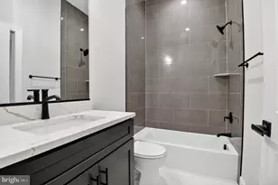 11600 Blue Ridge Ln, Great Falls, VA 22066 - Photo 19