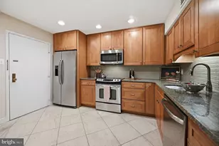 1800 Old Meadow Rd, McLean, VA 22102 - Photo 9