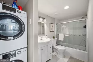 1800 Old Meadow Rd, McLean, VA 22102 - Photo 17