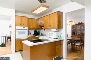 8327 Orange Ct, Alexandria, VA 22309 - Photo 3