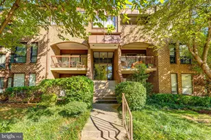 11260 Chestnut Grove Square, Reston, VA 20190 - Photo 1