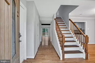 3052 Sugar Ln, Vienna, VA 22181 - Photo 3