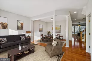 8555 Wyngate Manor Ct, Alexandria, VA 22309 - Photo 3