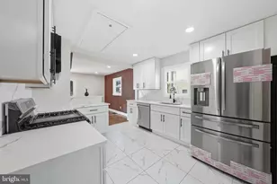 6436 Maplewood Dr, Falls Church, VA 22041 - Photo 9