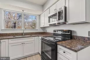 3903 Golf Tee Ct, Fairfax, VA 22033 - Photo 19