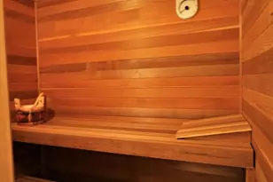 5317 Buxton Ct, Alexandria, VA 22315 - Photo 13