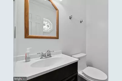 102 Cunningham Park Court SE, Vienna, VA 22180 - Photo 17