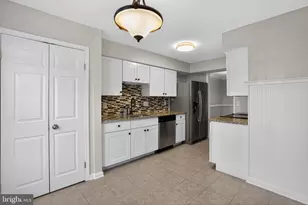 5816 Apple Wood Ln, Burke, VA 22015 - Photo 7