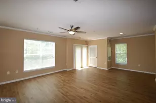 5117 Travis Edward Way, Centreville, VA 20120 - Photo 3