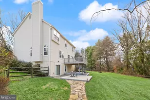 11212 Bradbury Ln, Reston, VA 20194 - Photo 13