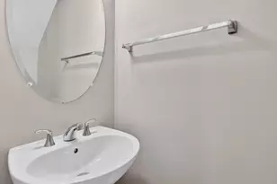 55 Silverway Dr, Herndon, VA 20170 - Photo 9