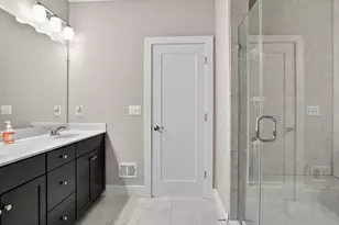 55 Silverway Dr, Herndon, VA 20170 - Photo 5