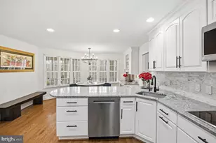 11728 Stuart Mill Rd, Oakton, VA 22124 - Photo 7