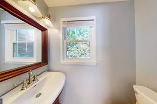 6602 Greenview Ln, Springfield, VA 22152 - Photo 25