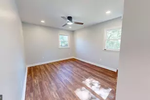 6602 Greenview Ln, Springfield, VA 22152 - Photo 21
