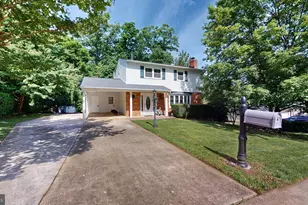 6602 Greenview Ln, Springfield, VA 22152 - Photo 1