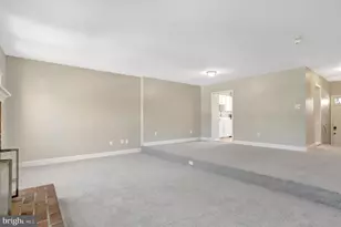 8225 Cedar Landing Ct, Alexandria, VA 22306 - Photo 11