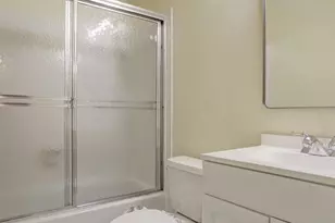 8225 Cedar Landing Ct, Alexandria, VA 22306 - Photo 23