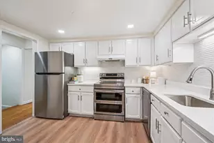 1605 Dunterry Pl, McLean, VA 22101 - Photo 7