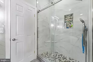 7669 Oak Field Ct, Springfield, VA 22153 - Photo 33