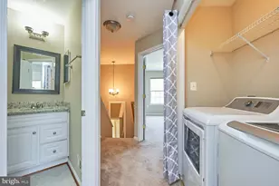 4100 Fountainside Ln, Fairfax, VA 22030 - Photo 21