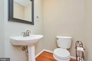 4100 Fountainside Ln, Fairfax, VA 22030 - Photo 11