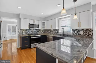 3314 Tuckaway Ct, Herndon, VA 20171 - Photo 5