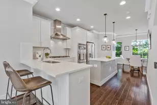 4810 Garden View Ln, Chantilly, VA 20151 - Photo 9