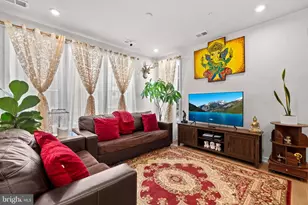 7470 Backett Wood Ter, McLean, VA 22102 - Photo 7