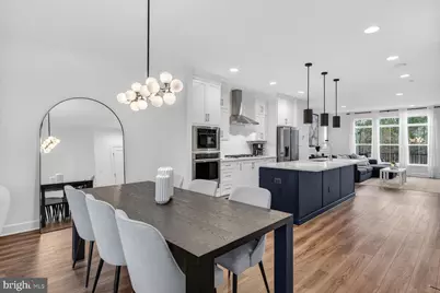 5241 Ridgeview Retreat Drive, Chantilly, VA 20151 - Photo 1