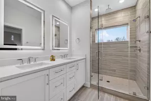 5241 Ridgeview Retreat Dr, Chantilly, VA 20151 - Photo 11