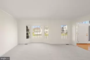 14379 Round Lick Ln, Centreville, VA 20120 - Photo 13