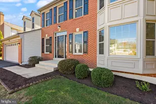 14379 Round Lick Ln, Centreville, VA 20120 - Photo 5