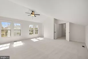 14379 Round Lick Ln, Centreville, VA 20120 - Photo 45