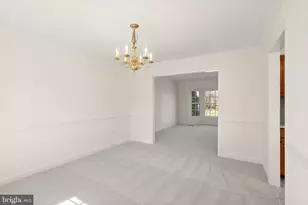 14379 Round Lick Ln, Centreville, VA 20120 - Photo 15