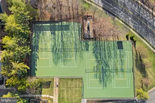 14379 Round Lick Ln, Centreville, VA 20120 - Photo 97