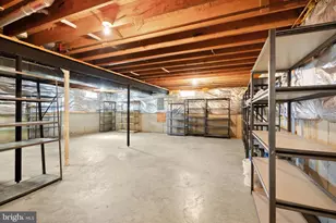 14379 Round Lick Ln, Centreville, VA 20120 - Photo 63