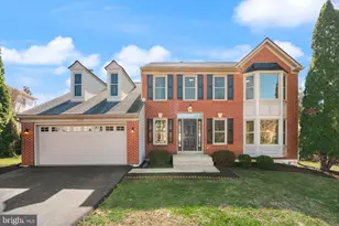 14379 Round Lick Ln, Centreville, VA 20120 - Photo 1