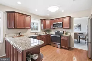 5062 Queens Wood Dr, Burke, VA 22015 - Photo 19