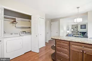 5062 Queens Wood Dr, Burke, VA 22015 - Photo 21