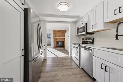 601 Clearwater Court, Herndon, VA 20170 - Photo 7